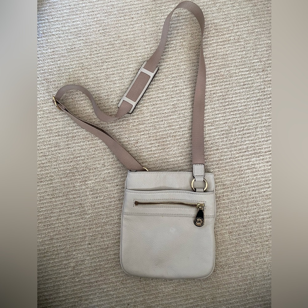 Cream Michael Kors crossbody purse